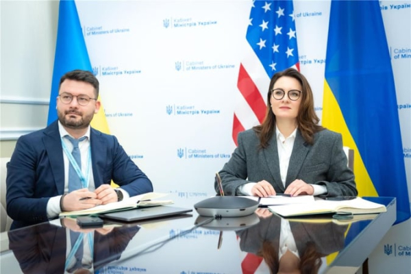 Nasdaq будет помогать Украине развивать рынки и доступ украинских компаний к финансированию
Nasdaq будет помогать Украине развивать рынки и доступ украинских компаний к финансированию