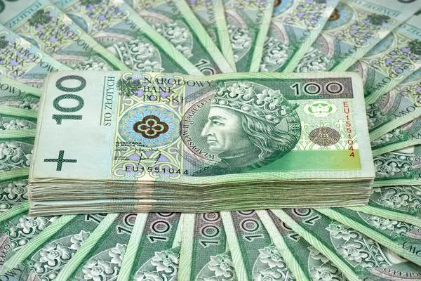 Украинцы смогут получать денежные переводы из Польши в злотых
Украинцы смогут получать денежные переводы из Польши в злотых