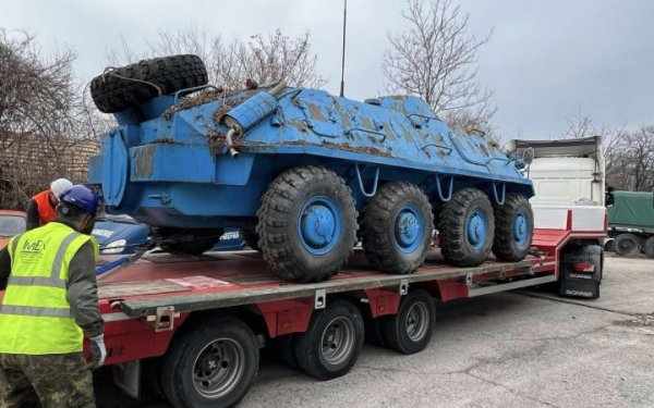Болгарія почала відправку БТР в Україну
Болгарія почала відправку БТР в Україну