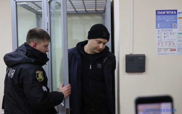 Колишнього поліцейського з Ізюму засудили до 15 років за держзраду
Колишнього поліцейського з Ізюму засудили до 15 років за держзраду