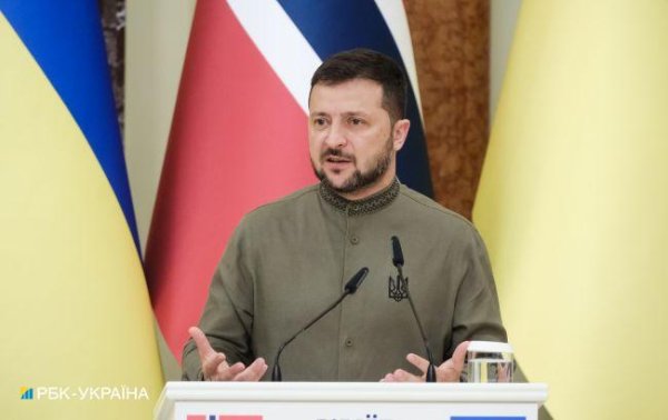 Зеленский отреагировал на принятие Сенатом законопроекта с помощью Украине
Зеленский отреагировал на принятие Сенатом законопроекта с помощью Украине