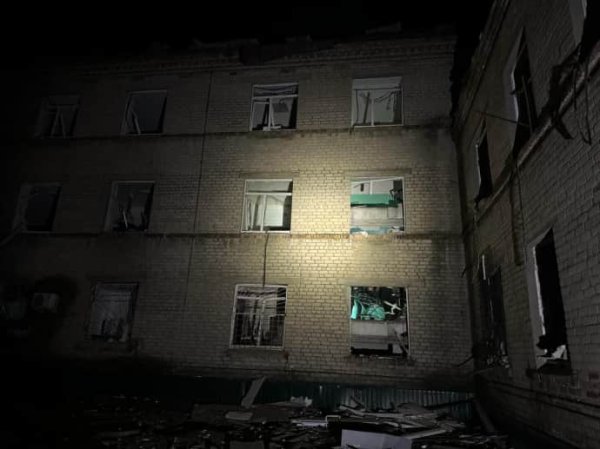 Оккупанты второй раз за ночь нанесли удар по Селидовому в Донецкой области: разрушили больницу Оккупанты второй раз за ночь нанесли удар по Селидовому в Донецкой области: разрушили больницу