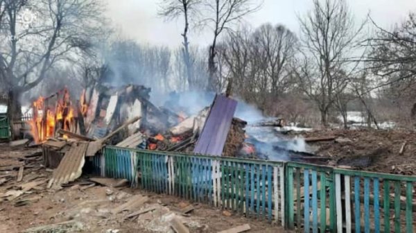 Обстрелы Сумщины: враг сбросил на громаду 42 мины, на другую – 3 бомбы КАБ-500 Обстрелы Сумщины: враг сбросил на громаду 42 мины, на другую – 3 бомбы КАБ-500