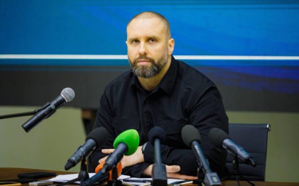 Уночі росіяни завдали ударів по Золочеву на Харківщині, загинула двомісячна дитина (оновлено)
Уночі росіяни завдали ударів по Золочеву на Харківщині, загинула двомісячна дитина (оновлено)