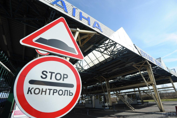 Усі напрямки на кордоні з Польщею заблоковані: скільки вантажівок застрягли в чергах Усі напрямки на кордоні з Польщею заблоковані: скільки вантажівок застрягли в чергах