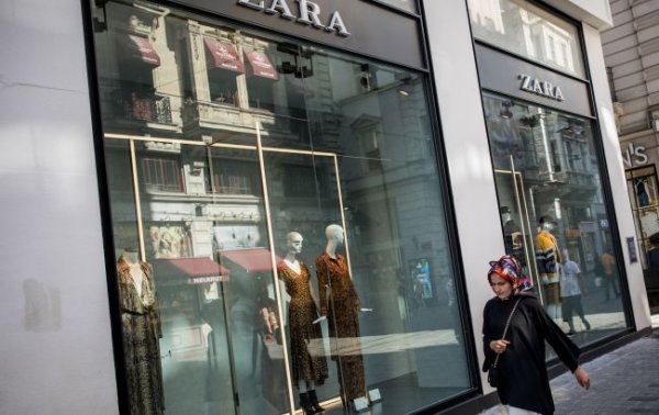 Крупнейшая в мире сеть магазинов Zara возвращается в Украину: названа дата
Крупнейшая в мире сеть магазинов Zara возвращается в Украину: названа дата