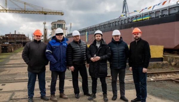 Дунайське пароплавство спустило на воду третю SLG-баржу