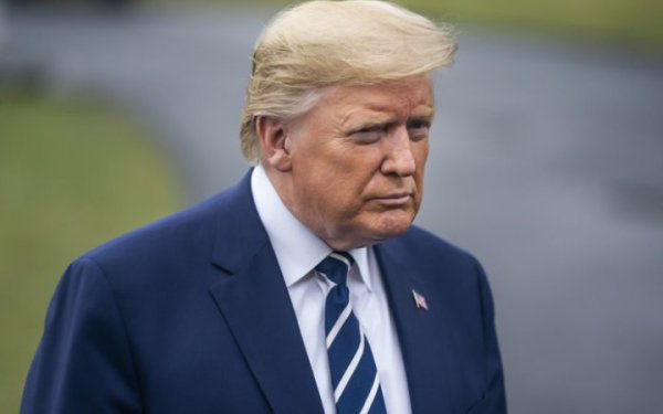 Трамп хотів би уникнути вирішення питання про допомогу Україні
Трамп хотів би уникнути вирішення питання про допомогу Україні