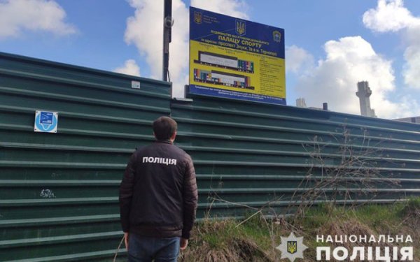 Поліція повідомила про підозру забудовнику в Тернополі, який вкрав 25 мільйонів гривень
Поліція повідомила про підозру забудовнику в Тернополі, який вкрав 25 мільйонів гривень