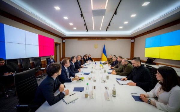 Сенат Франції підтримав безпекову угоду з Україною
Сенат Франції підтримав безпекову угоду з Україною
