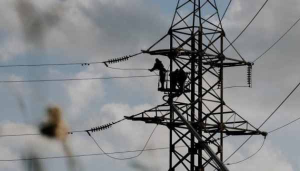 На Дніпропетровщині, Київщині та Львівщині енергетики ліквідовують наслідки російської атаки На Дніпропетровщині, Київщині та Львівщині енергетики ліквідовують наслідки російської атаки