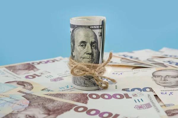 НБУ понизил курс гривны на 11 копеек
НБУ понизил курс гривны на 11 копеек