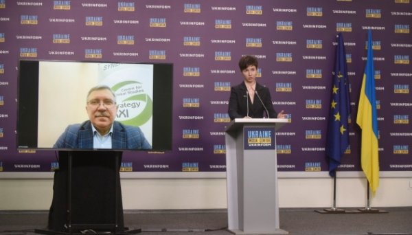 Через атаки на НПЗ підприємства Роснєфті скоротили переробку майже на 13% - експерт Через атаки на НПЗ підприємства Роснєфті скоротили переробку майже на 13% - експерт