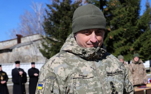 Командувач Повітряних сил ЗСУ показав відео, як уночі українські бійці збивали російські дрони
Командувач Повітряних сил ЗСУ показав відео, як уночі українські бійці збивали російські дрони
