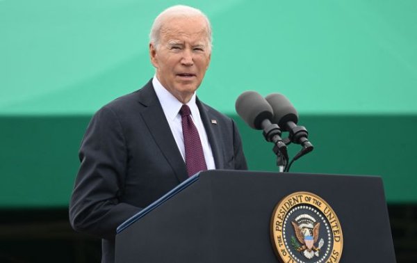 Байден опережает Трампа в ключевых колеблющихся штатах
Байден опережает Трампа в ключевых колеблющихся штатах