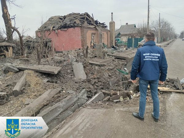 Ворог обстріляв Донеччину. Четверо людей отримали поранення
                                