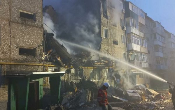 Удар "Шахеда" по многоэтажке в Сумах: из-под завалов достали 10 человек, есть погибшие
Удар "Шахеда" по многоэтажке в Сумах: из-под завалов достали 10 человек, есть погибшие
