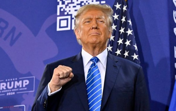 Трамп рассказал новую вымышленную историю о телефонном звонке Зеленскому, - CNN
Трамп рассказал новую вымышленную историю о телефонном звонке Зеленскому, - CNN