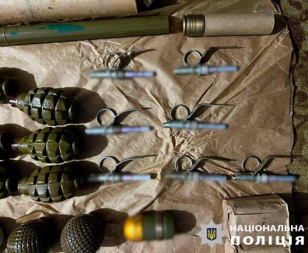 На Київщині викрили чоловіка, який зберігав значну кількість боєприпасів
На Київщині викрили чоловіка, який зберігав значну кількість боєприпасів