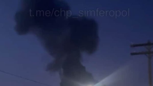 Возле Севастополя горела нефтебаза – СМИ Возле Севастополя горела нефтебаза – СМИ