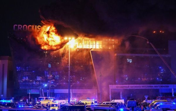 Стрельба под Москвой: появились первые кадры изнутри сгоревшего ТЦ
Стрельба под Москвой: появились первые кадры изнутри сгоревшего ТЦ