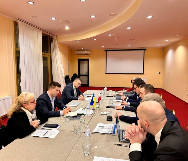 Україна і Польща близькі до підписання угоди про спільний митний та прикордонний контроль Україна і Польща близькі до підписання угоди про спільний митний та прикордонний контроль