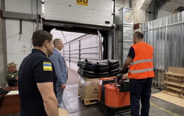 В Украине изменили правила таможенного декларирования товаров, пересылающих за границу
В Украине изменили правила таможенного декларирования товаров, пересылающих за границу