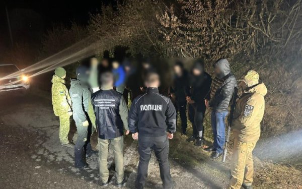 На Закарпатті ліквідували канал з переправлення через кордон чоловіків
На Закарпатті ліквідували канал з переправлення через кордон чоловіків