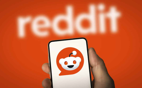 Акции Reddit выросли на 48% в первый день после IPO
Акции Reddit выросли на 48% в первый день после IPO