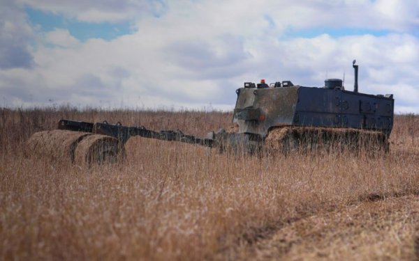 Харківщину розміновуватиме вітчизняна дистанційна спецмашина
Харківщину розміновуватиме вітчизняна дистанційна спецмашина