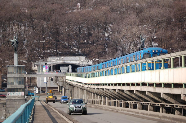 У Києві відновить роботу одна із закритих станцій метро У Києві відновить роботу одна із закритих станцій метро