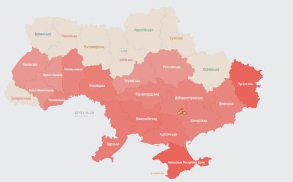 Беспилотники РФ атакуют Украину: в большинстве областей воздушная тревога Беспилотники РФ атакуют Украину: в большинстве областей воздушная тревога