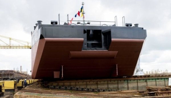 Дунайське пароплавство спустило на воду третю SLG-баржу