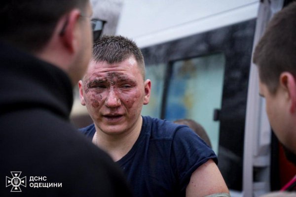 Унаслідок атаки на Одесу загинули 16 людей, 55 поранені (оновлено)
Унаслідок атаки на Одесу загинули 16 людей, 55 поранені (оновлено)