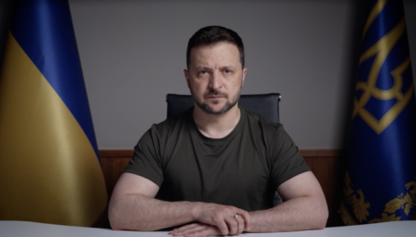 Зеленський про масовану атаку: Для відновлення пошкоджених енергооб'єктів задіяні всі служби Зеленський про масовану атаку: Для відновлення пошкоджених енергооб'єктів задіяні всі служби