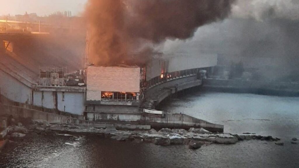 Чому ніхто не відновлює ДніпроГЕС, та про що попереджають експерти?