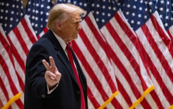 Давление на Украину и уступки территорией. WP узнало план Трампа по завершению войны
Давление на Украину и уступки территорией. WP узнало план Трампа по завершению войны
