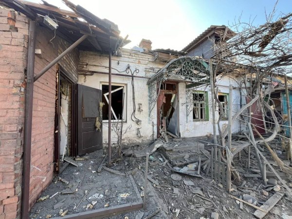 Росіяни знову обстрілювали Нікопольщину: пошкоджені адмінбудівля, багатоповерхівка і ЛЕП
Росіяни знову обстрілювали Нікопольщину: пошкоджені адмінбудівля, багатоповерхівка і ЛЕП