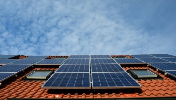 Українцям готують програму пільгових кредитів на встановлення сонячних панелей Українцям готують програму пільгових кредитів на встановлення сонячних панелей