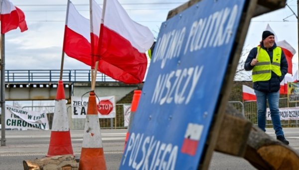 Посол України закликав польських фермерів припинити блокаду кордону Посол України закликав польських фермерів припинити блокаду кордону