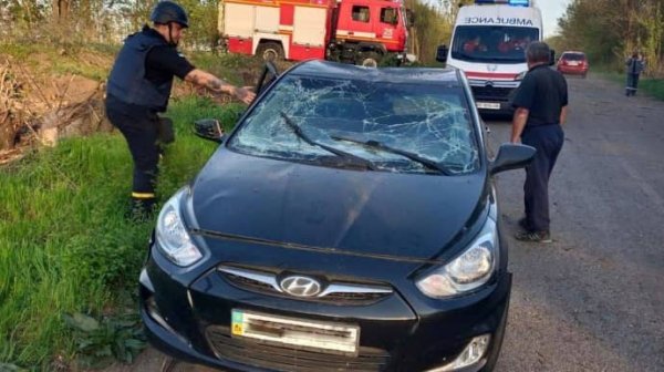 В Днепре из-за падения обломков ракеты 5 пострадавших, среди них подросток В Днепре из-за падения обломков ракеты 5 пострадавших, среди них подросток