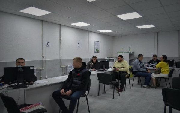 Новые реалии. В Украине под землей открывают уже не только школы
Новые реалии. В Украине под землей открывают уже не только школы