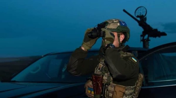 В Днепре вечером раздался взрыв, силы ПВО сбили беспилотник В Днепре вечером раздался взрыв, силы ПВО сбили беспилотник