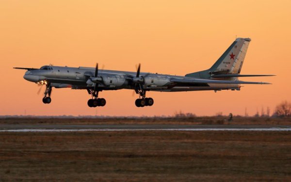 В Україні масштабна повітряна тривога через крилаті ракети та БПЛА (оновлюється)
В Україні масштабна повітряна тривога через крилаті ракети та БПЛА (оновлюється)