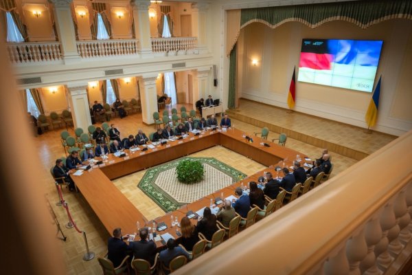 Німеччина за два роки відправила понад 100 вантажів гумдопомоги для енергетиків Німеччина за два роки відправила понад 100 вантажів гумдопомоги для енергетиків