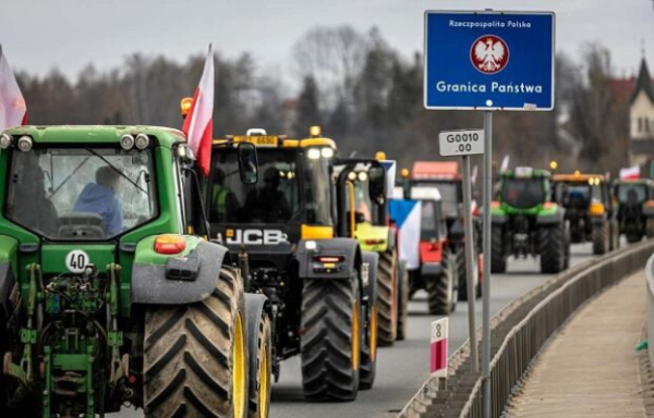 Польские фермеры сняли блокаду одного пункта пропуска на границе с Украиной
Польские фермеры сняли блокаду одного пункта пропуска на границе с Украиной