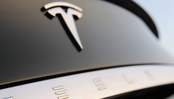 Вартість акцій Tesla зросла на 14% після неанонсованого візиту Маска до Китаю Вартість акцій Tesla зросла на 14% після неанонсованого візиту Маска до Китаю