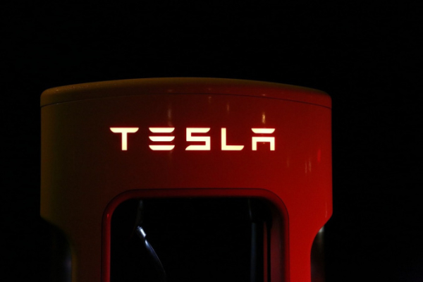 Tesla потратила на рекламу в X Илона Маска уже $200 тысяч
Tesla потратила на рекламу в X Илона Маска уже $200 тысяч