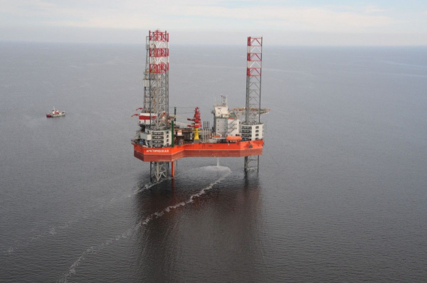 Переробка нафти в Росії впала майже до мінімуму за рік: названо головні причини Переробка нафти в Росії впала майже до мінімуму за рік: названо головні причини
