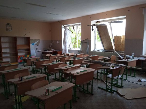 Від ранку окупанти скинули 11 керованих авіабомб на правобережну частину Херсонщини
Від ранку окупанти скинули 11 керованих авіабомб на правобережну частину Херсонщини